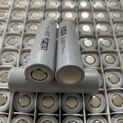 3.7V เซลล์ไอออนลิตยูมแบบกระบอกมาตรฐาน 3200mAh ความจุขนาดใหญ่ 18650 แบตเตอรี่ลิตยูม