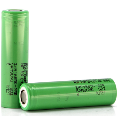 ซัมซุง 25R 18650 แบตเตอรี่ 20A ขนาด 2500mAh แบตเตอรี่ 3.6V เซลล์ลิตยูมไอออนกระบอก INR18650-25R
