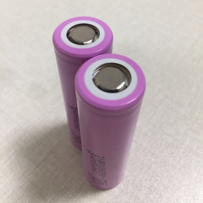 ซัมซุง 35E 18650 แบตเตอรี่ 3500mAh 8A 3.6V เซลล์ลิตยูมไอออนทรงกระบอก INR18650-35E